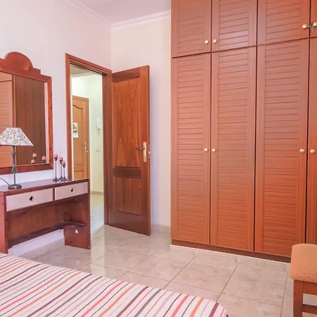 아파트 Apartamento Pinocho 1 *